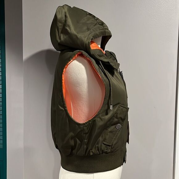 Zara NWT zippered Functional army green and orange hooded vest - medium - Picture 3 of 10